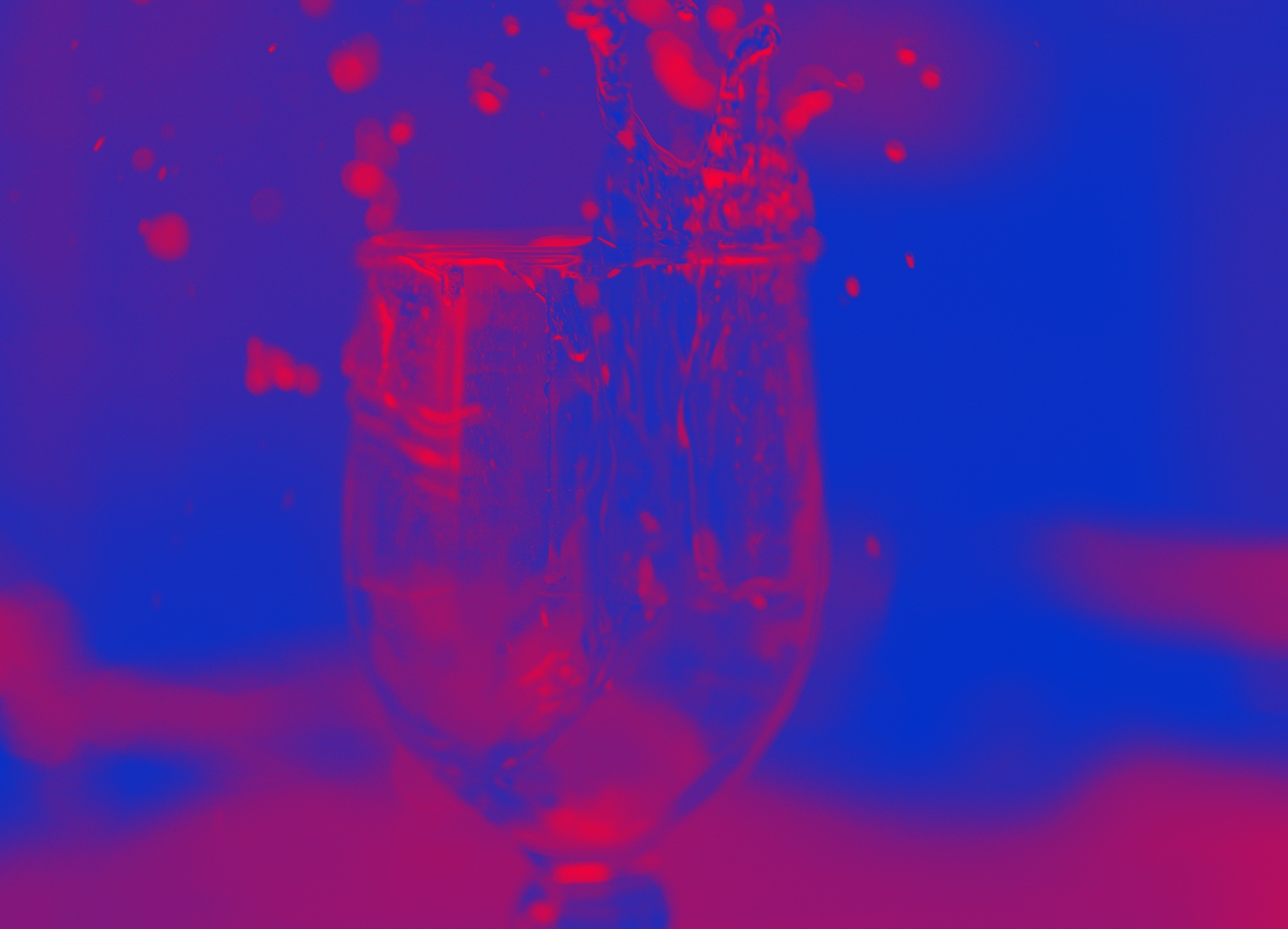 Packshot. © Kris Viala